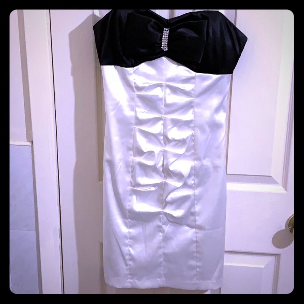 B. Darlin strapless juniors homecoming dress